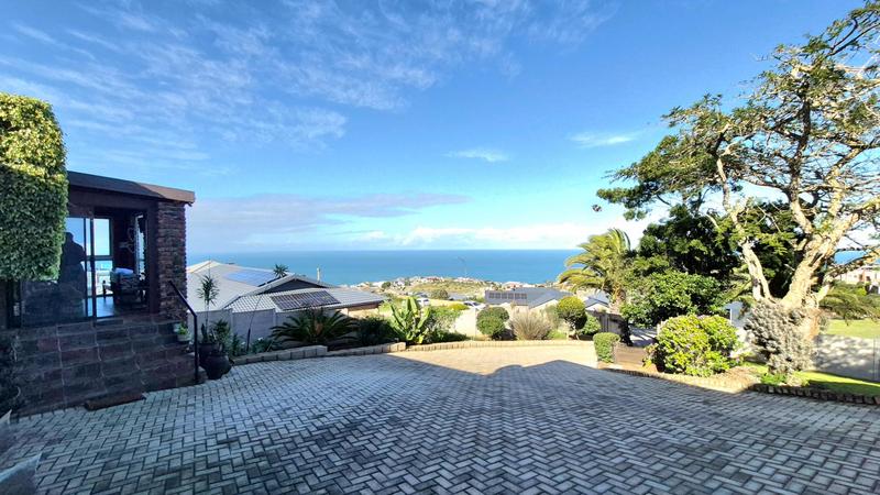 3 Bedroom Property for Sale in Dana Bay Western Cape